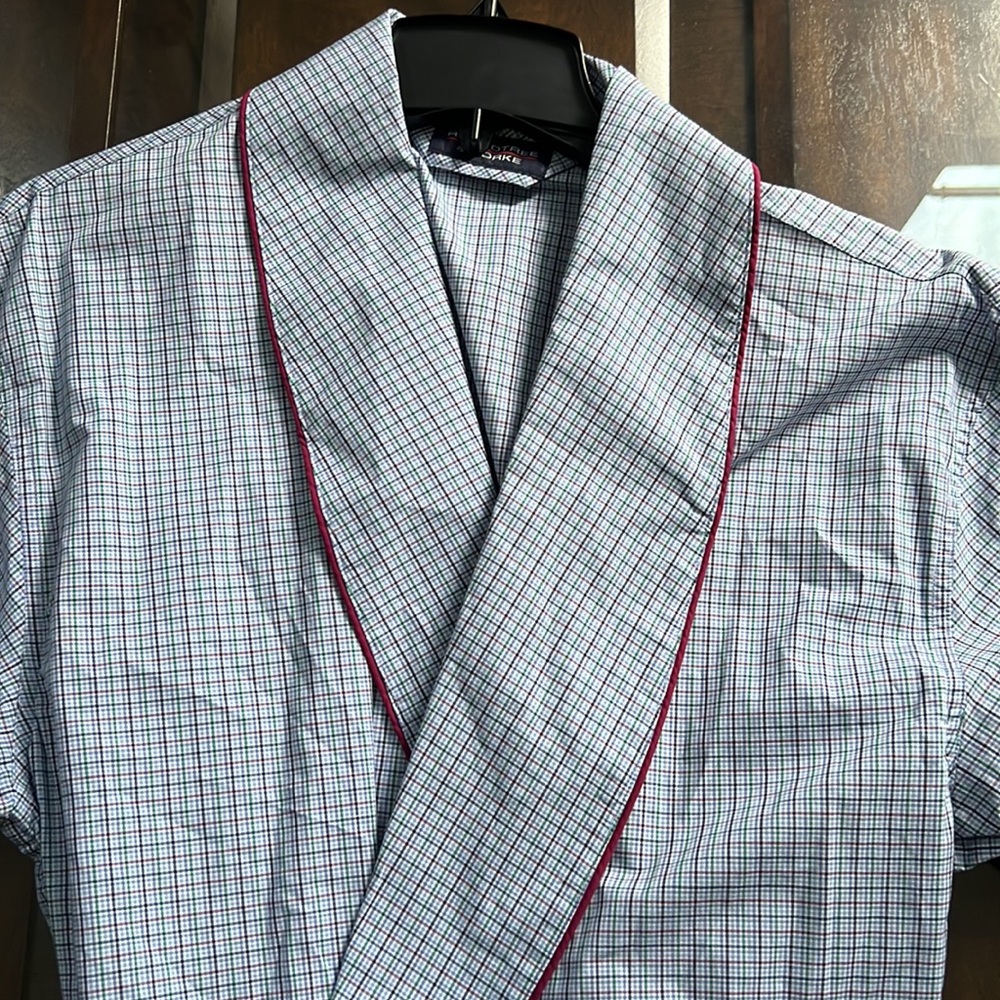 Roundtree & Yorke Striped Woven Robe - Picture 4 of 9